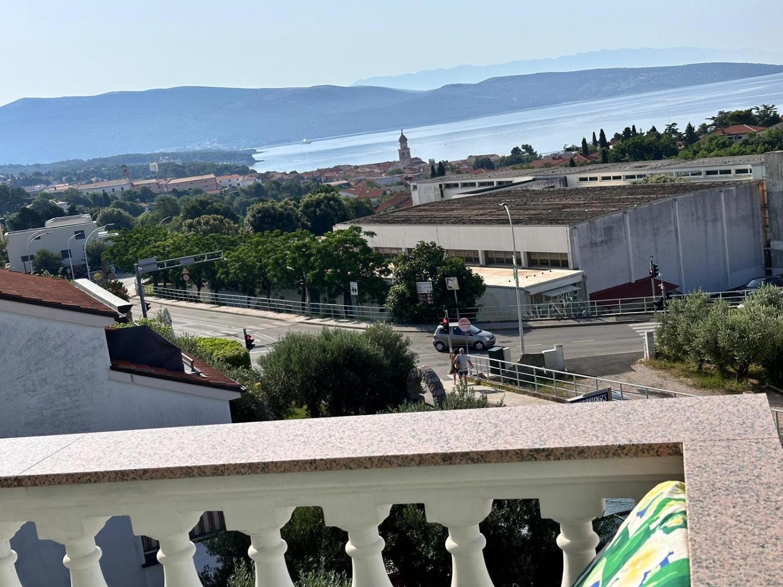 Apartmani Djurda クルク エクステリア 写真