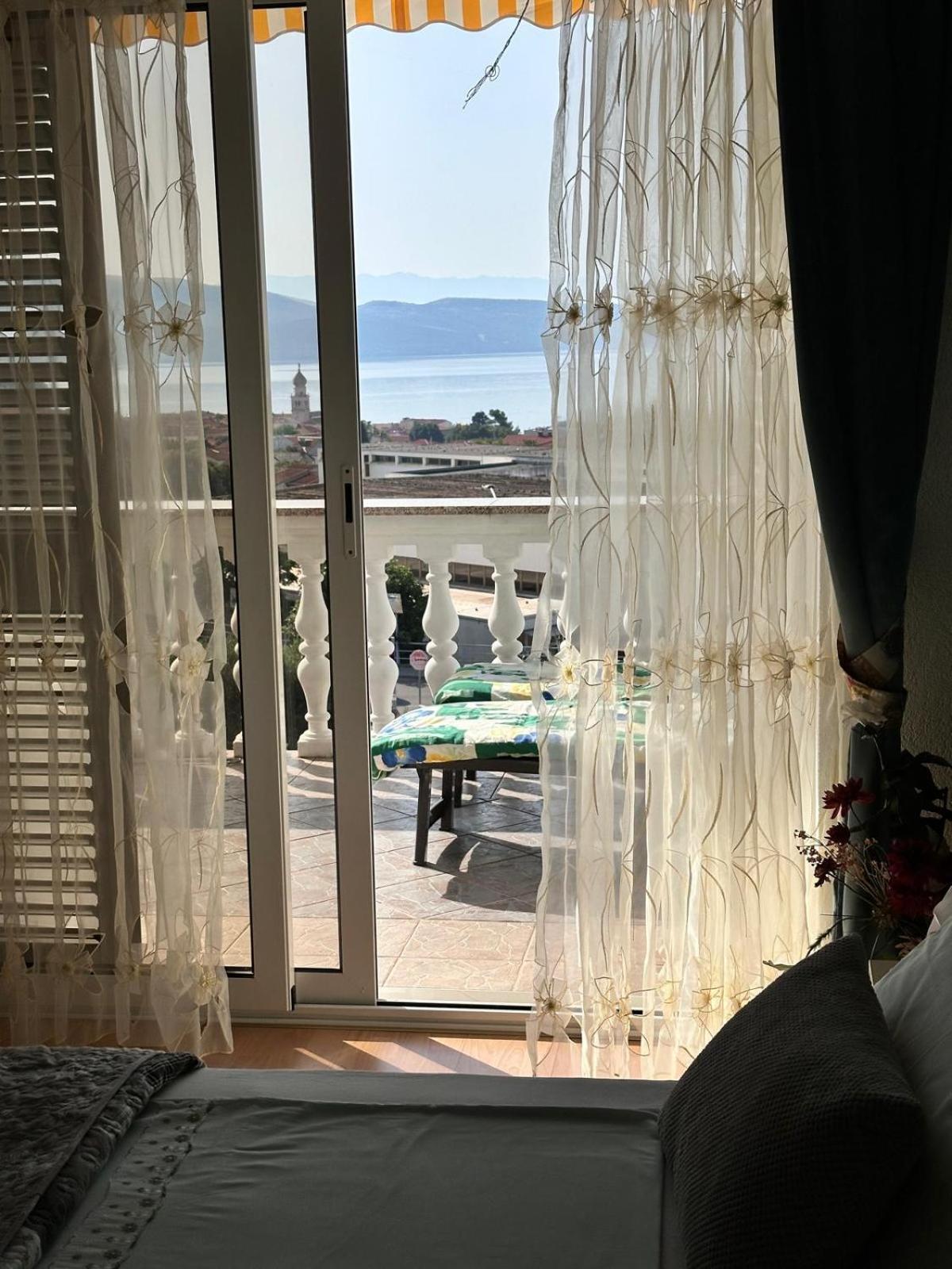 Apartmani Djurda クルク エクステリア 写真