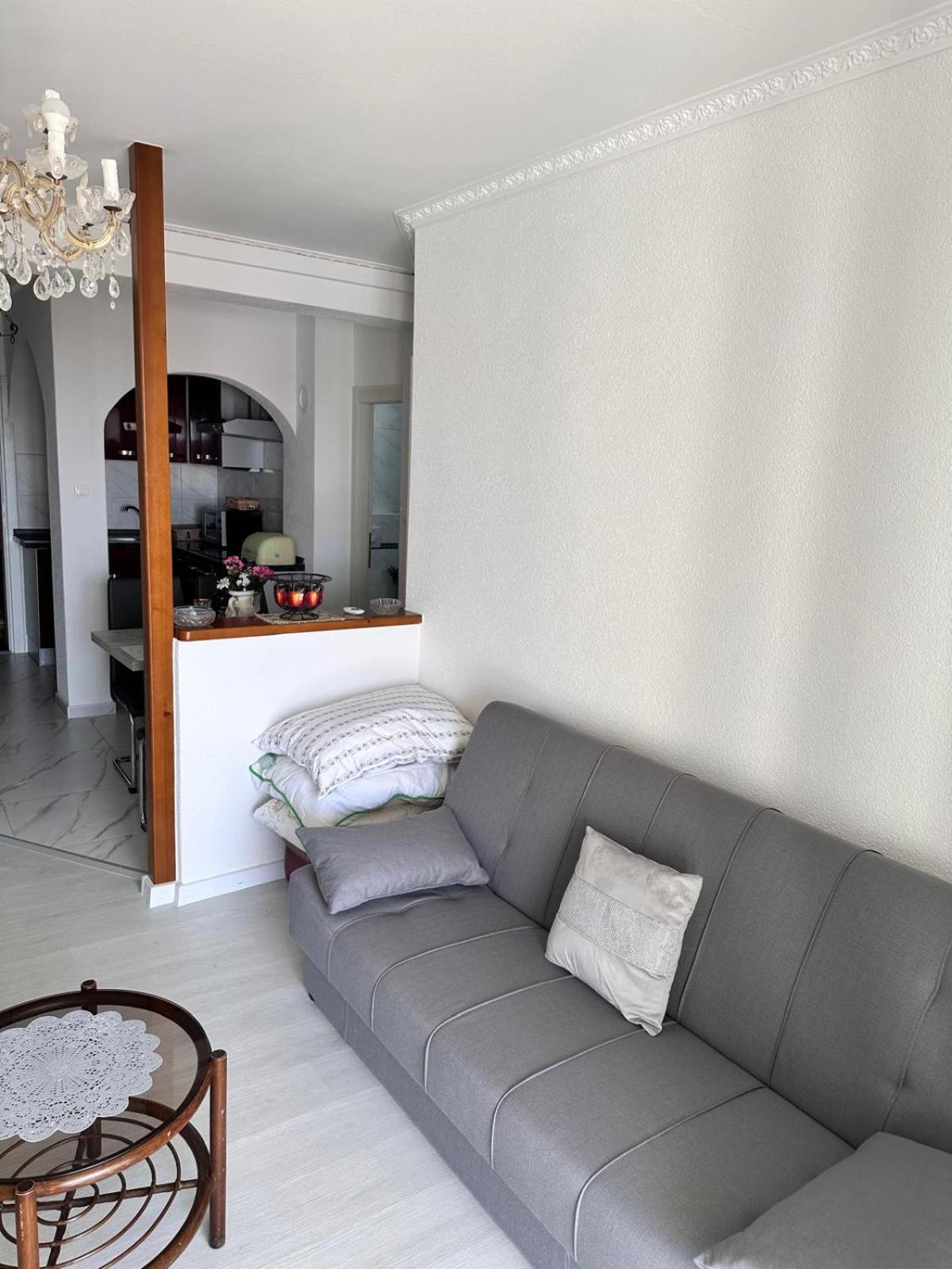 Apartmani Djurda クルク エクステリア 写真