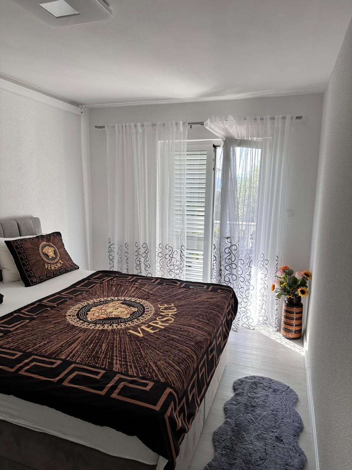 Apartmani Djurda クルク エクステリア 写真
